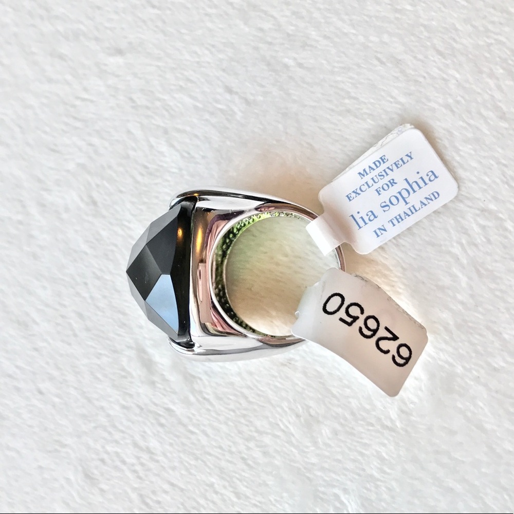 Stunning Lia Sophia Ring! Size 6! - Picture 8 of 8